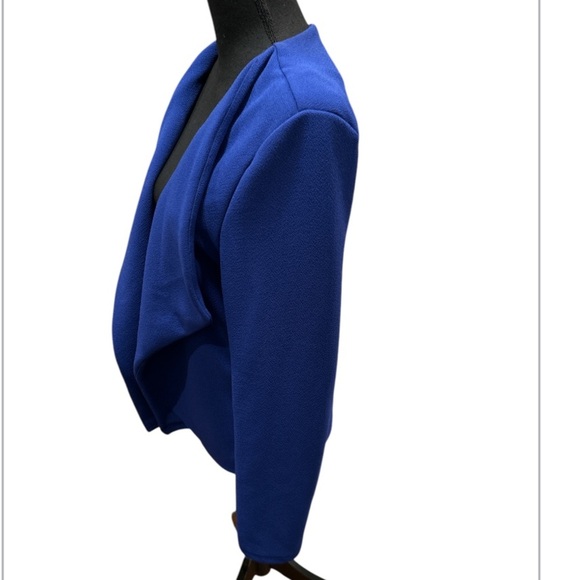 SHEIN Royal Blue top in like new condition. Size 12. - Picture 2 of 5